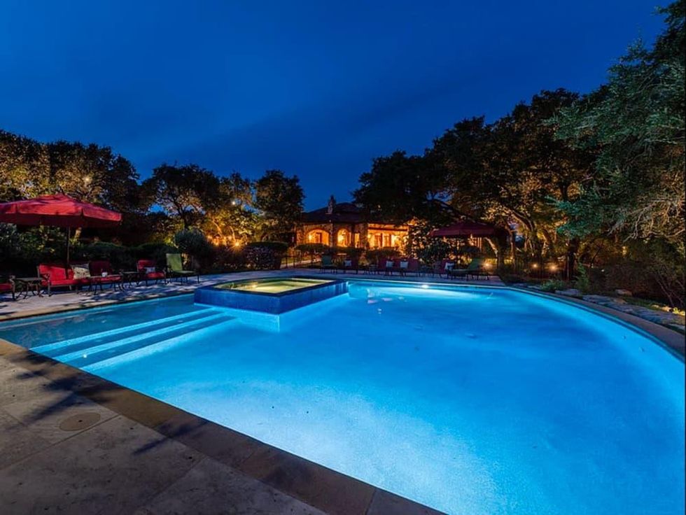 Mandola's estate in Austin pool