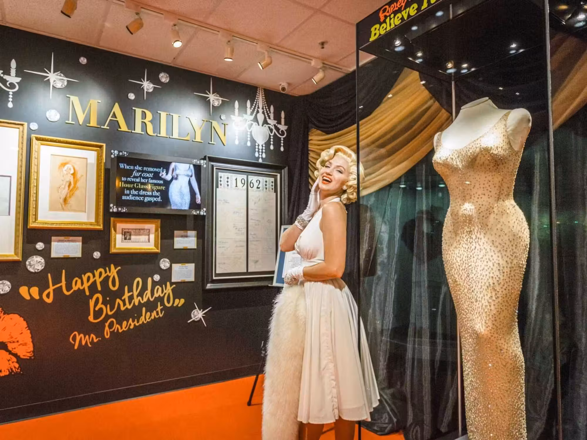 Marilyn Monroe dress