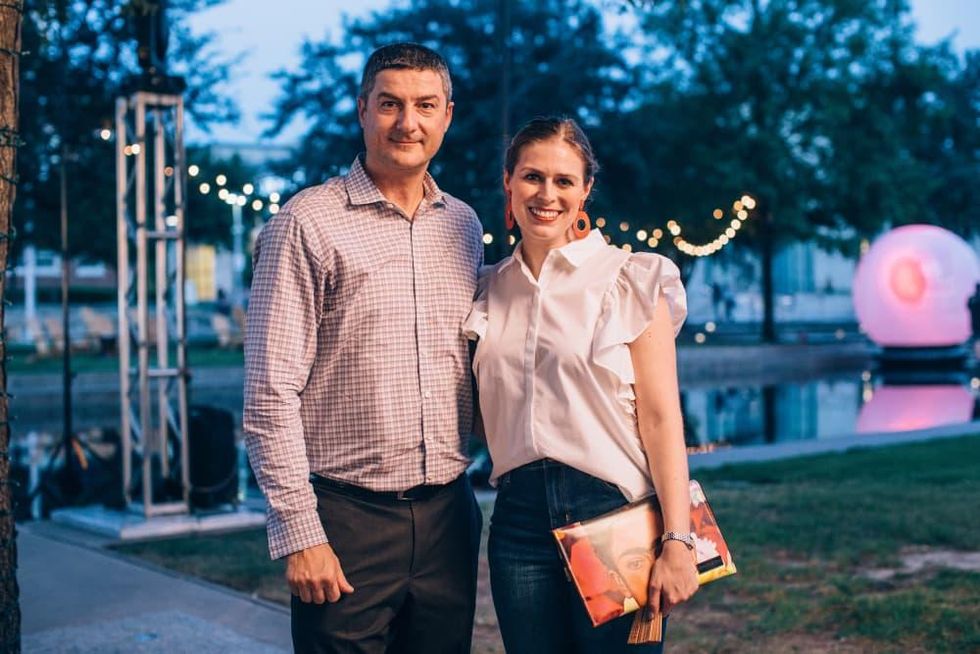 Mario Zambon, Erica Hoelscer