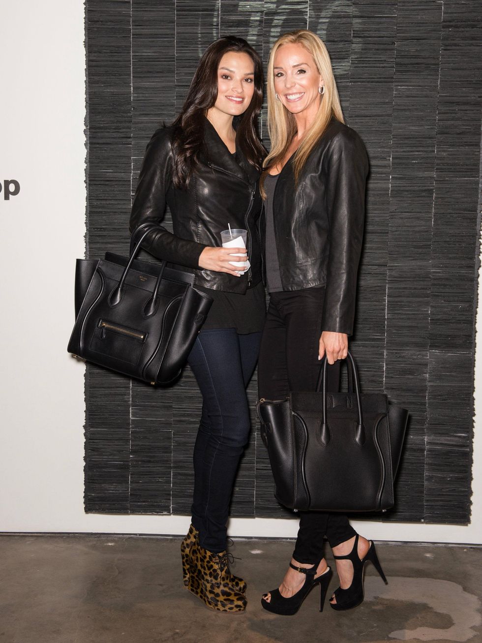 Marisa Howard, Amanda Martinez