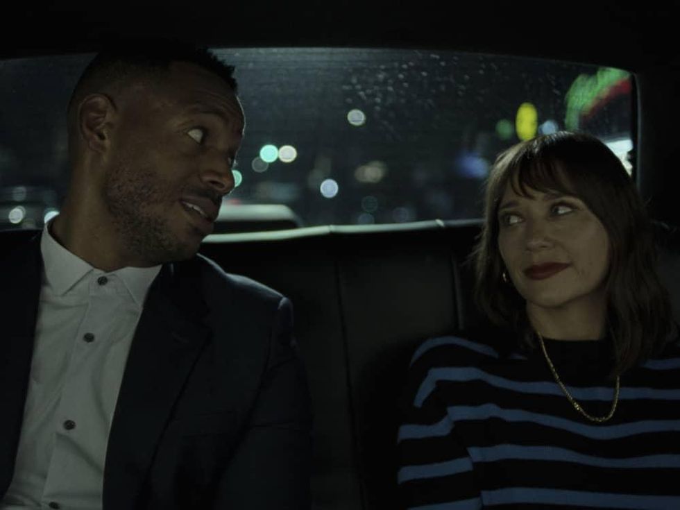 Marlon Wayans and Rashida Jones in On the Rocks