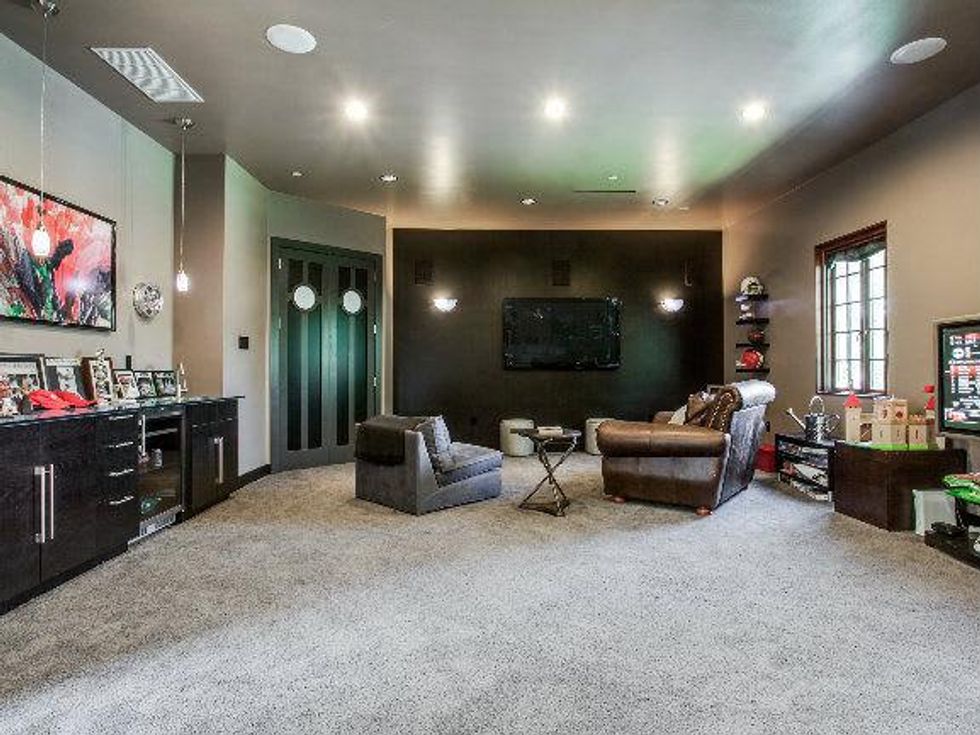 Master bedroom at 8211 Inwood Rd. in Dallas