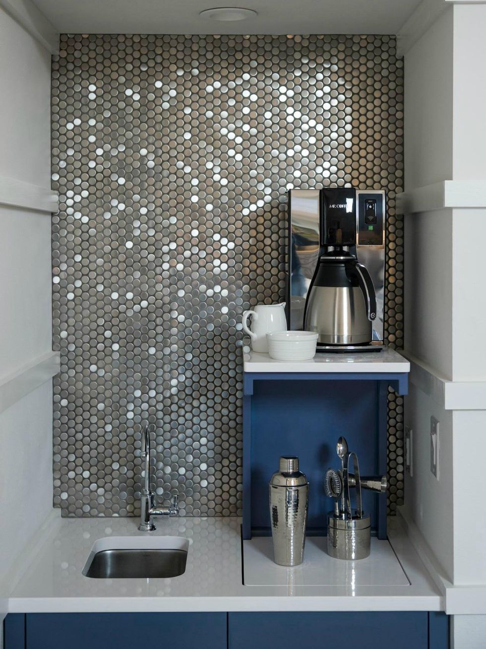 Master Bedroom Wet Bar in HGTV 2015 Smart Home