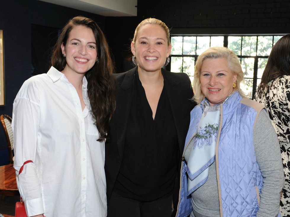 Maya Nairn, Jacquelin Sewell Taylor, Elizabeth Robertson
