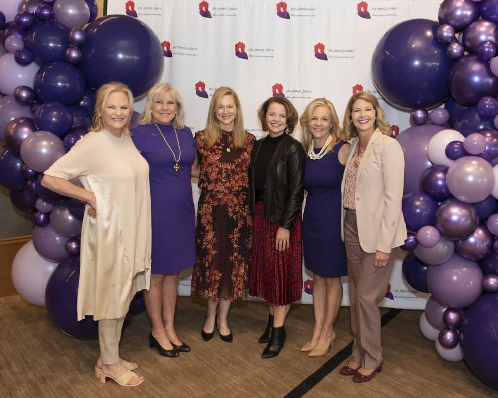 Melissa Reiff, Paige Flink, Laura Linney, Jill Soltau, Beth Garvey, Kimberly Lody