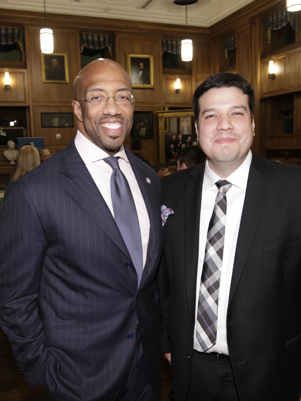 Michael Sorrell, Good Works Under 40 Award keynote speaker, and Roberto Moreno, Good Works Under 40 Advisory Committee Chair, Good Works Under 40