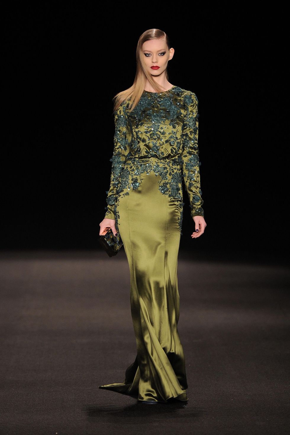 Monique Lhuillier gown fall 2015 collection