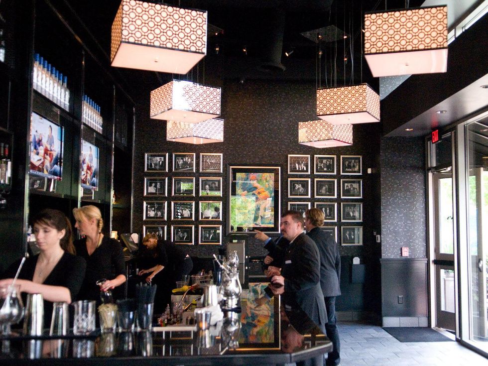 Morton's Grille in The Woodlands September 2013 interior with men at bar