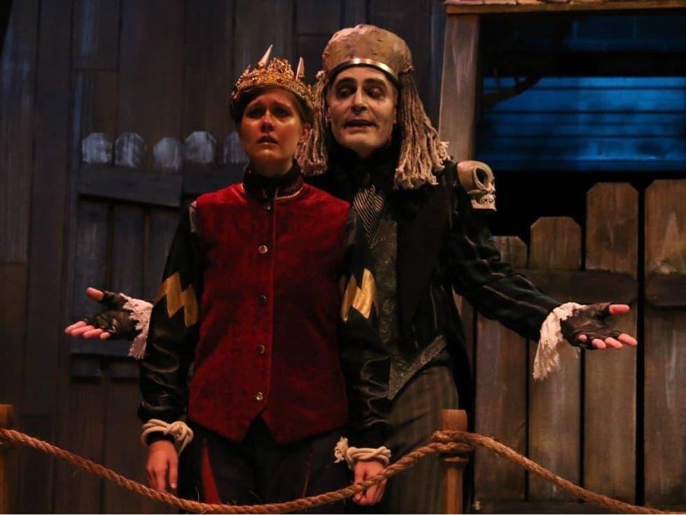 Mr Burns, a post-electric play in Fort Worth