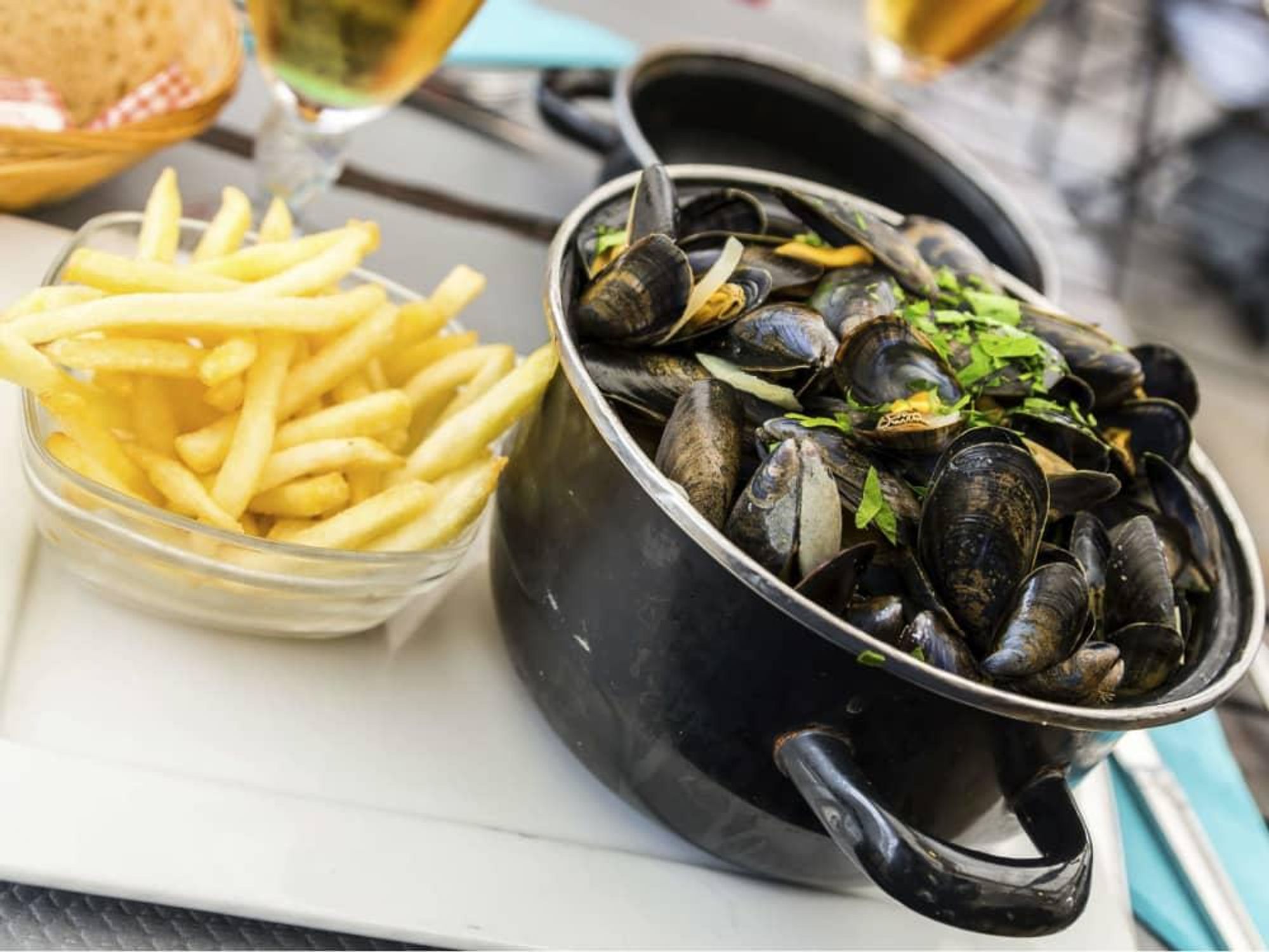 Mussels and frites (fries)