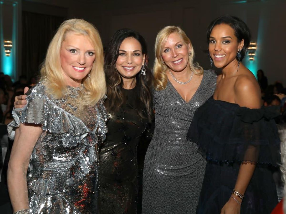 Myrna Schlegel, Moll Anderson, Lori Mikles, Jessica Nowitzki