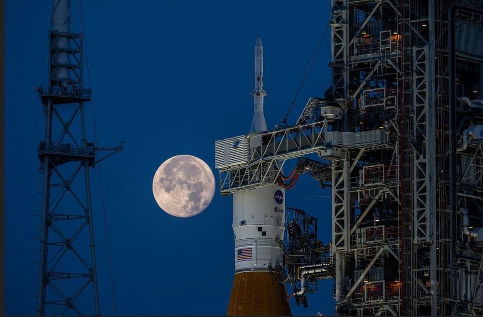 NASA Artemis I moon mission Orion rocket SLS
