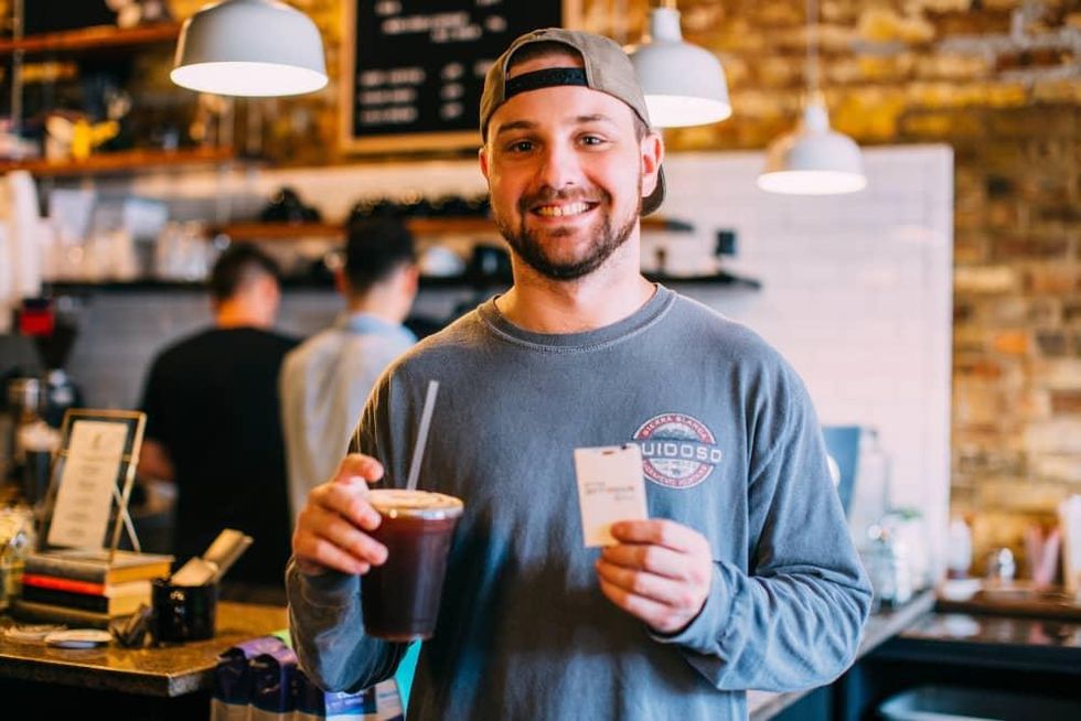 Neel Davis, CM popup