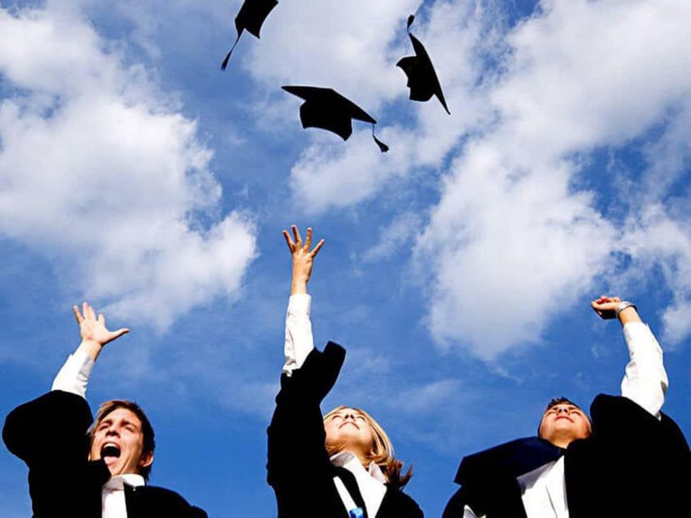 News_grad gifts_graduates_caps_gowns