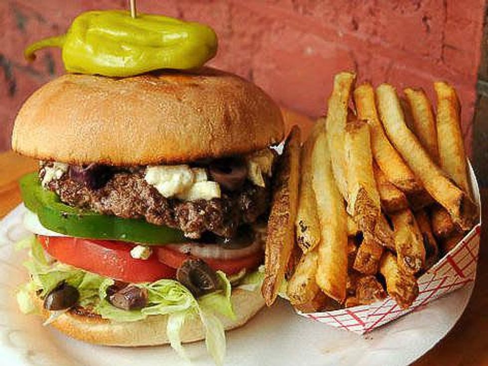 News_Hubcap Grill_hamburger_french fries