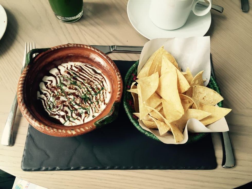 News, Shelby, Polanco in Mexico City, July 2015, scrambloed eggs con mole at Las Alcobas