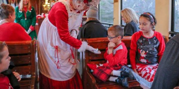 Grapevine unwraps 1,400 Christmas events for 2023, including popular North Pole Express - Vimarsana News