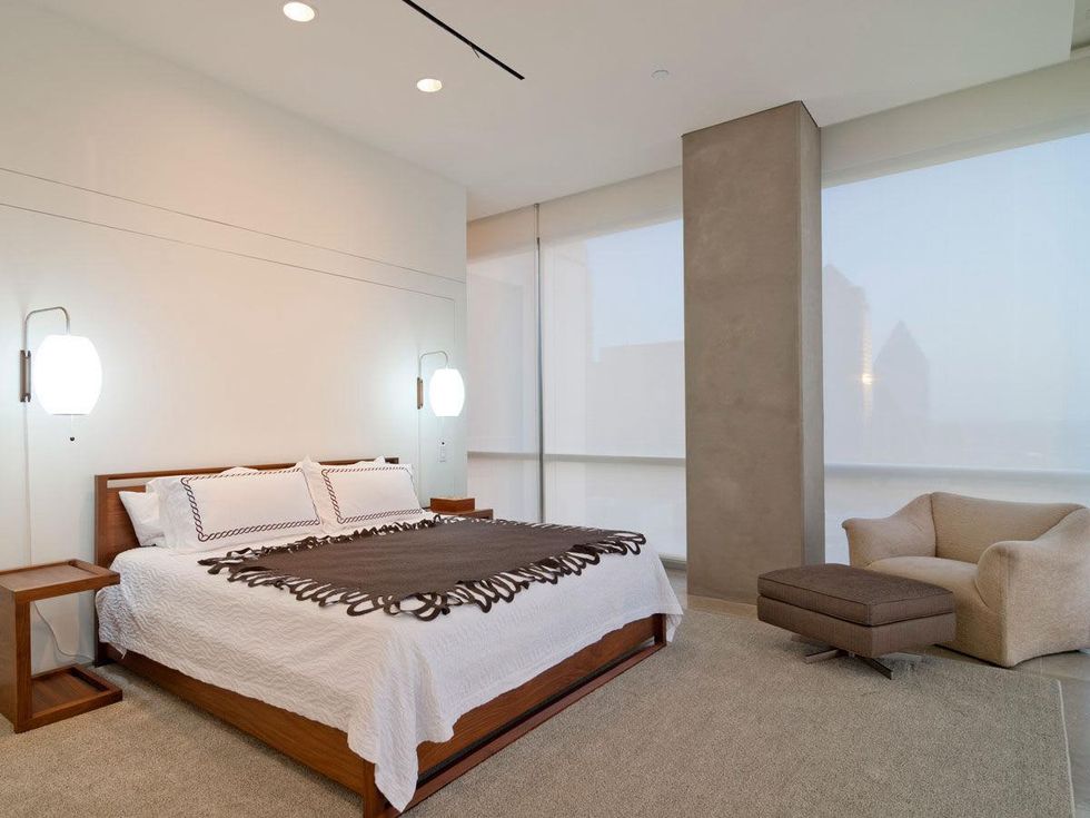 One Arts Plaza, condo