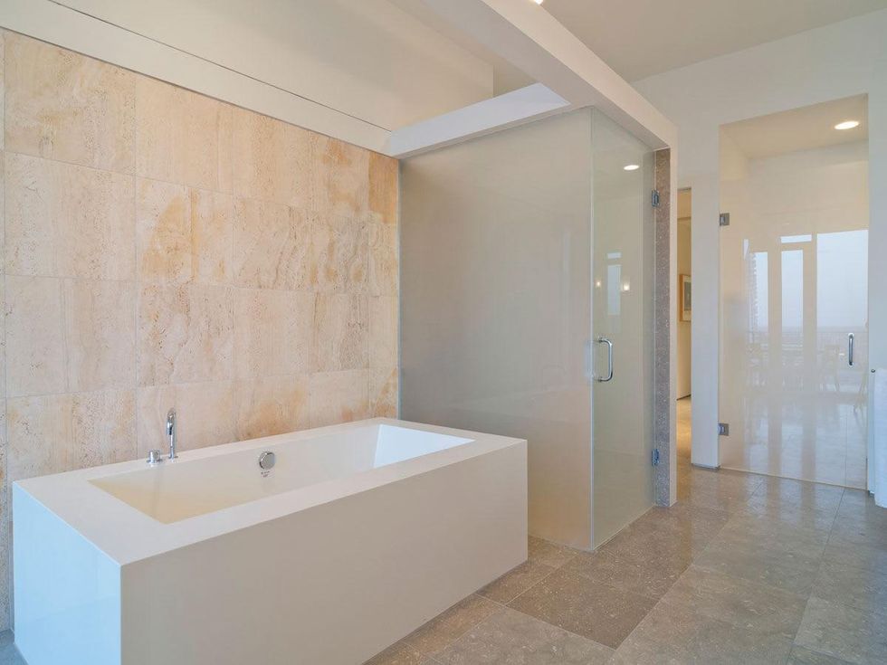 One Arts Plaza, condo