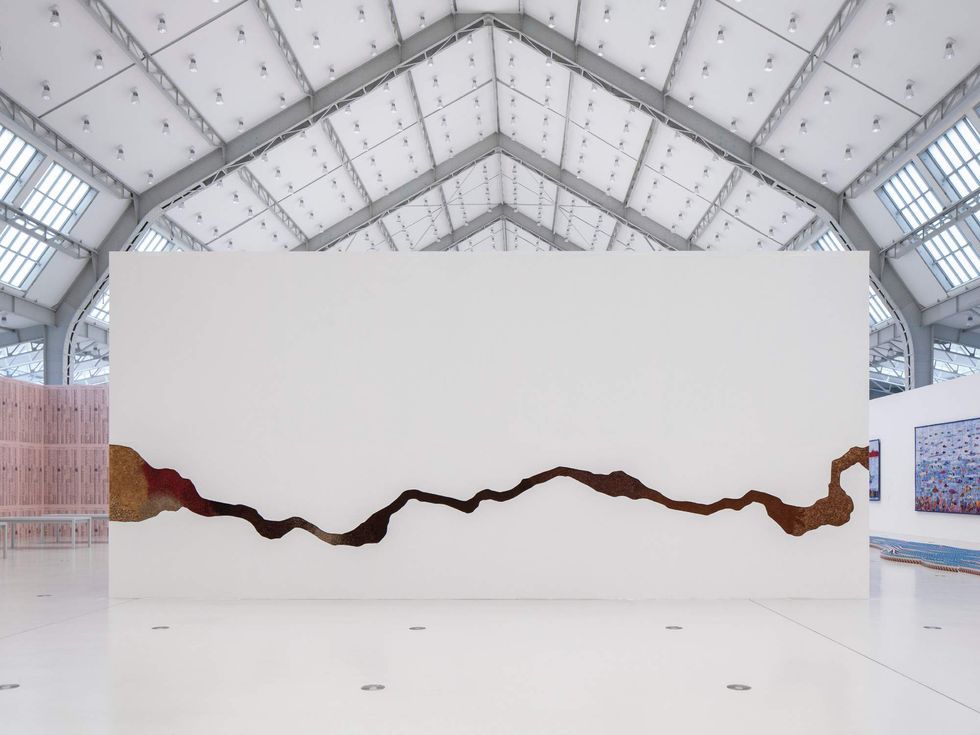 Otobong Nkanga (Nigerian/Belgian, b. 1974) Anamnesis, 2015, Plywood, gauze, coffee, tea, spices, cacao, raw tobacco, peat, 204 3/5 x 451 1/5 inches (520 x 1146 cm), Installation view of Streamline., Ozeane, Welthandel and Migration. Oceans, Global Trade and Migration at the Deichtorhallen, 2015