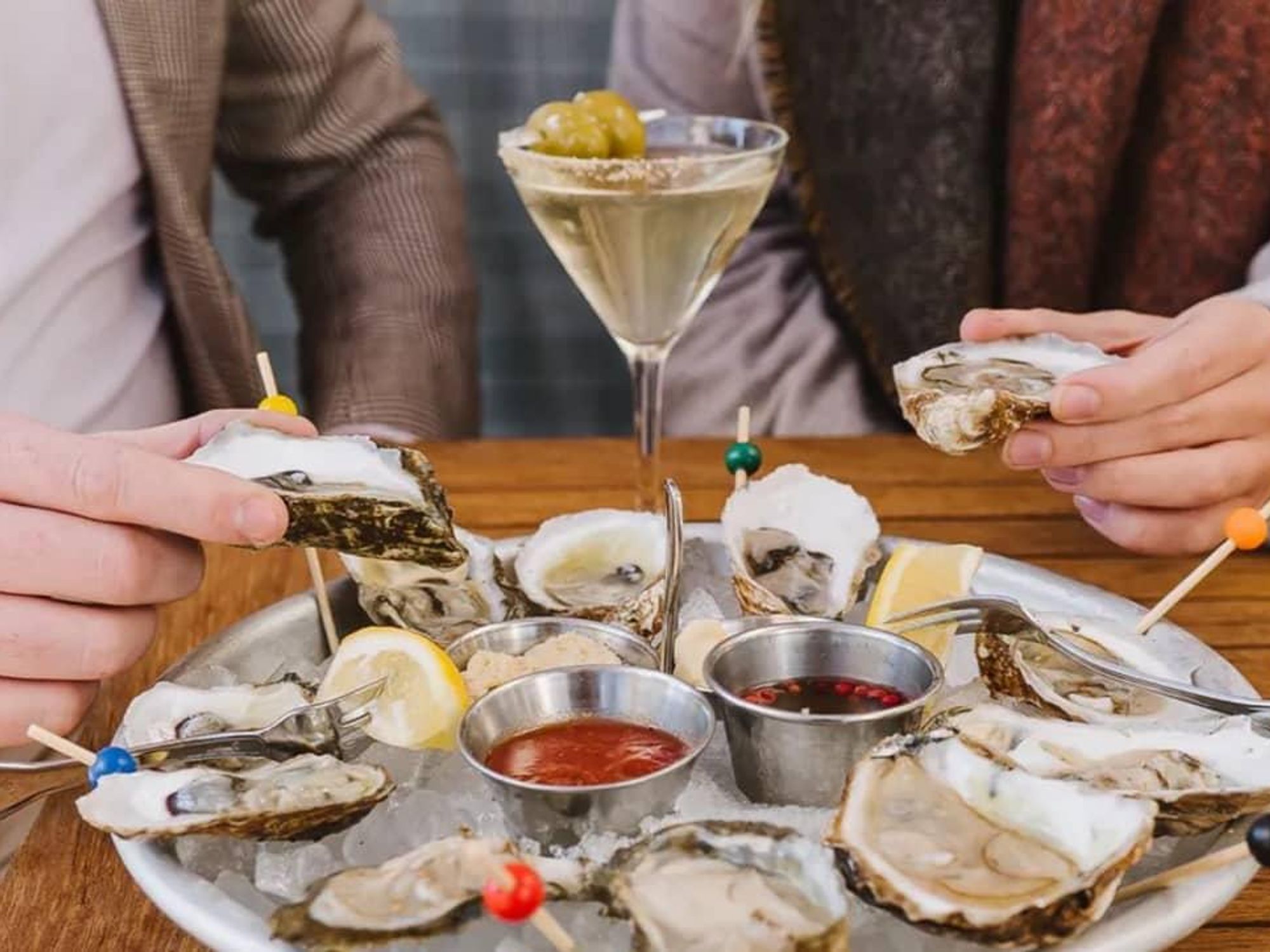 Oysters martinis