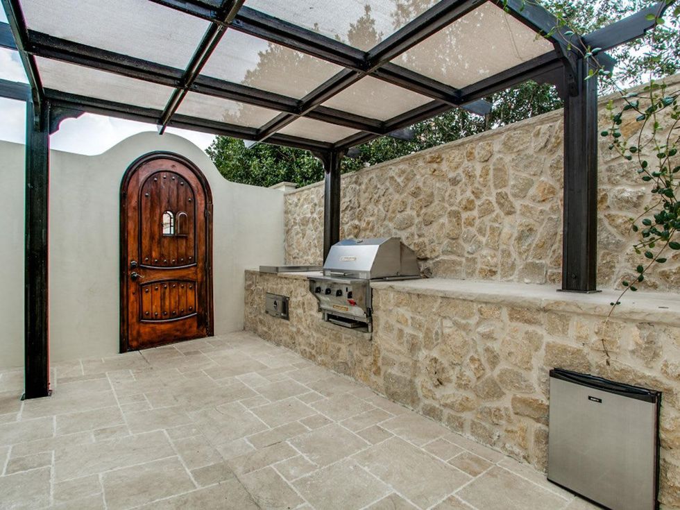 Patio at 10731 Bridge Hollow Court in Dallas