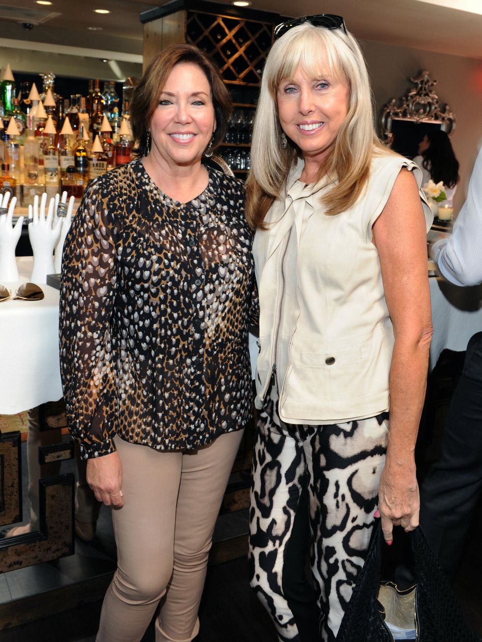 Patricia Walker, Sandi Bohot