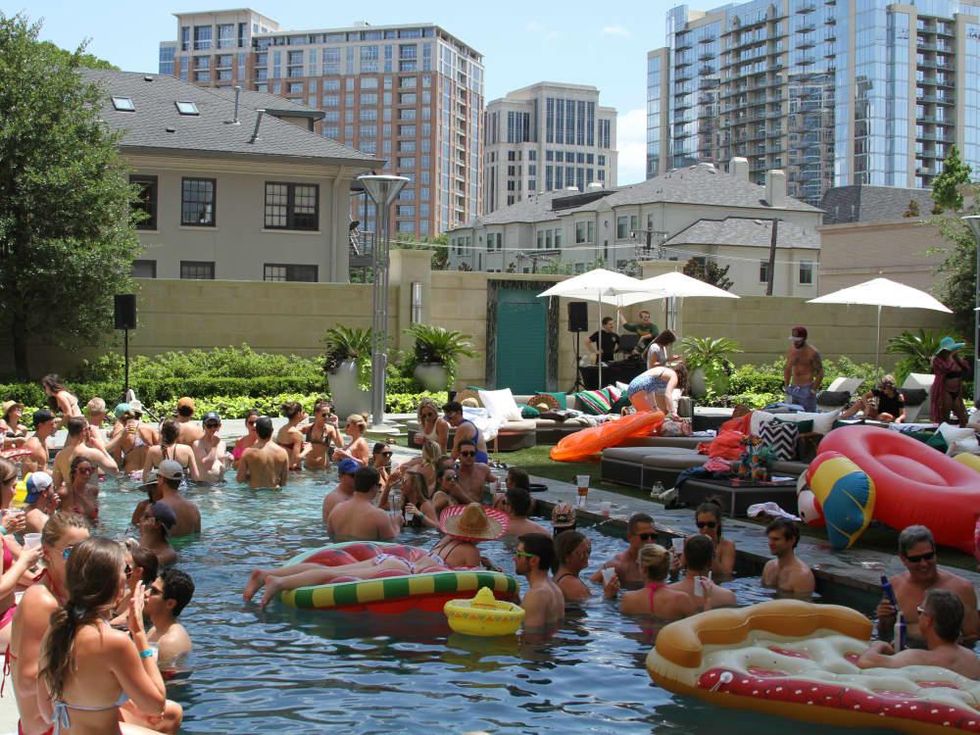 People in the pool at The Stoneleigh