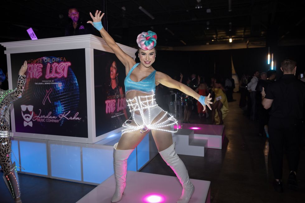 Performer at the House of DIFFA 2023 afterparty