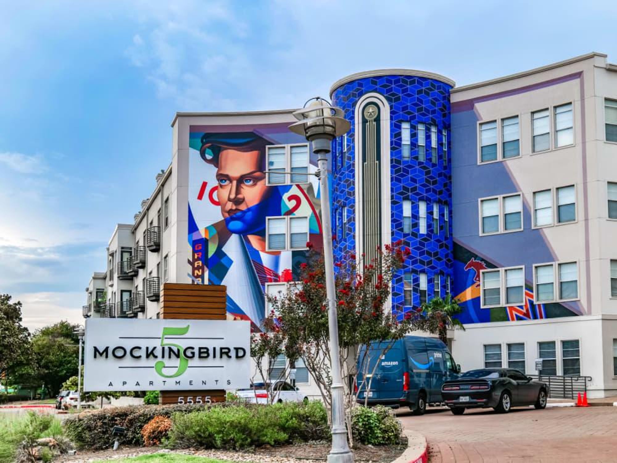 Phoenix mural mockingbird