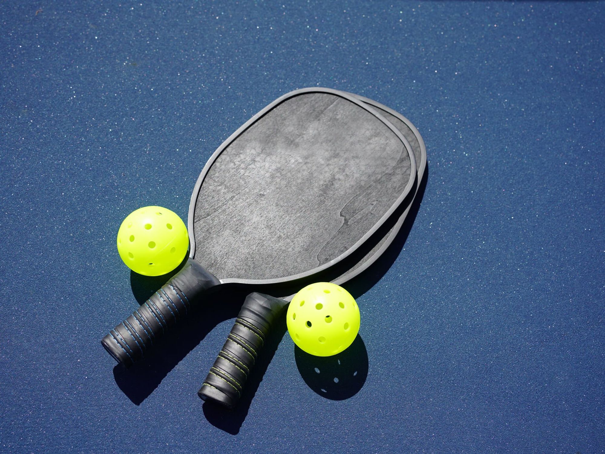 pickleball paddle ball