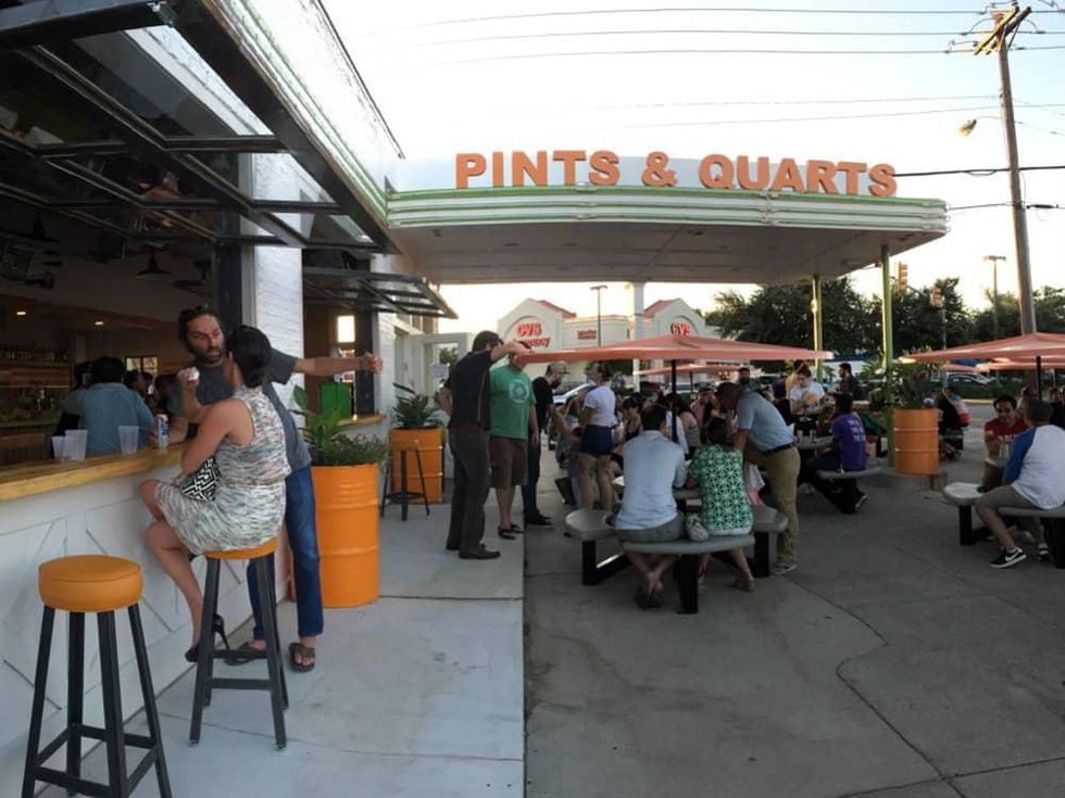 Pints & Quarts patio