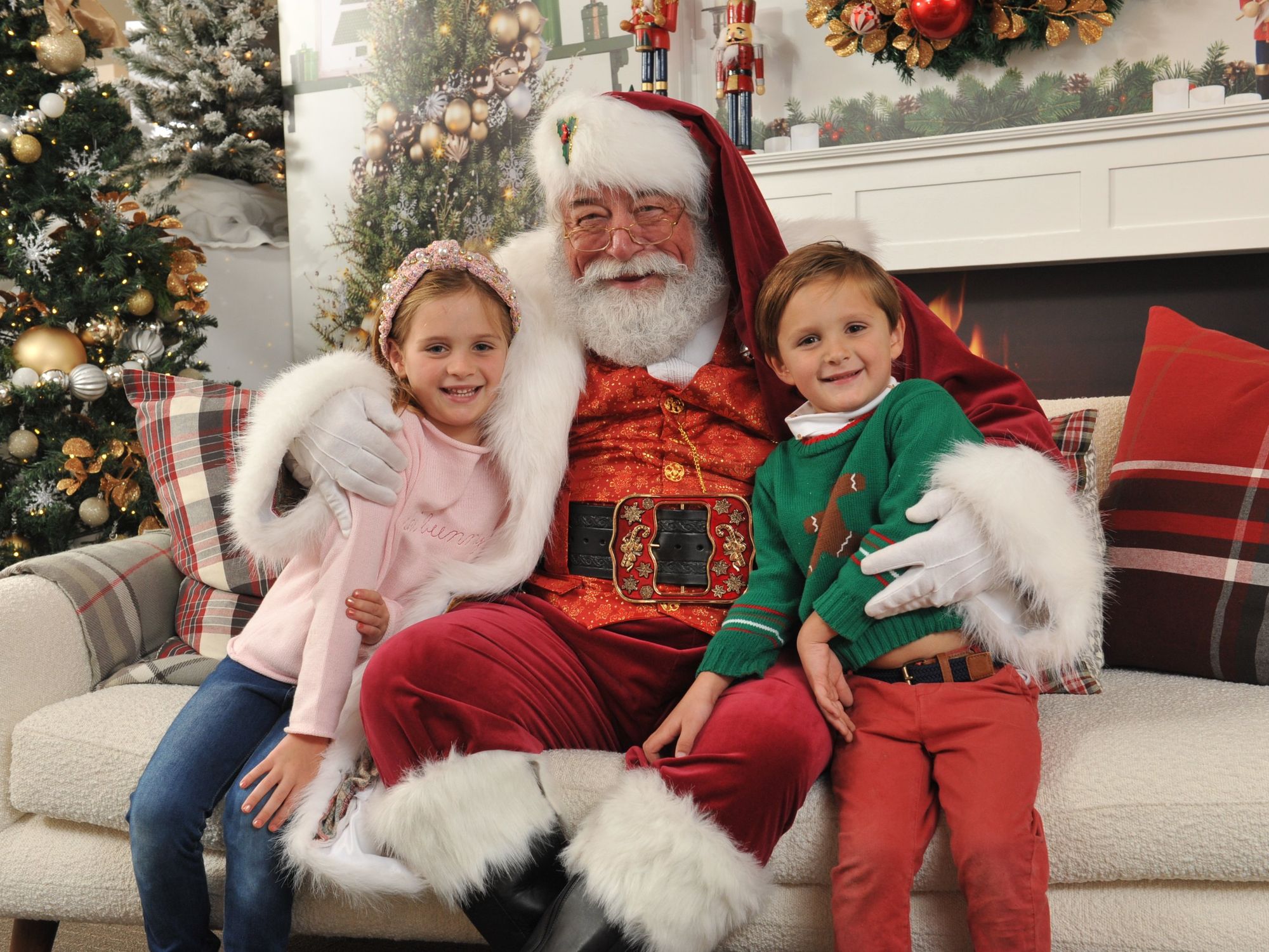 Plaza at Preston Center Santa with kids