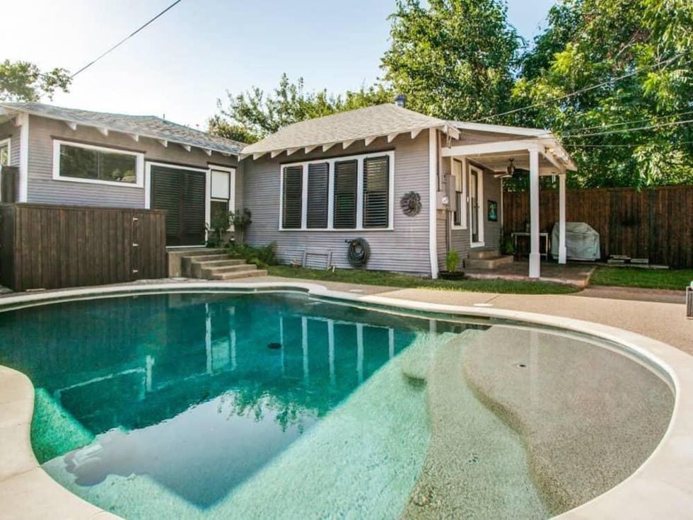 Pool at 114 N. Edgefield in Dallas