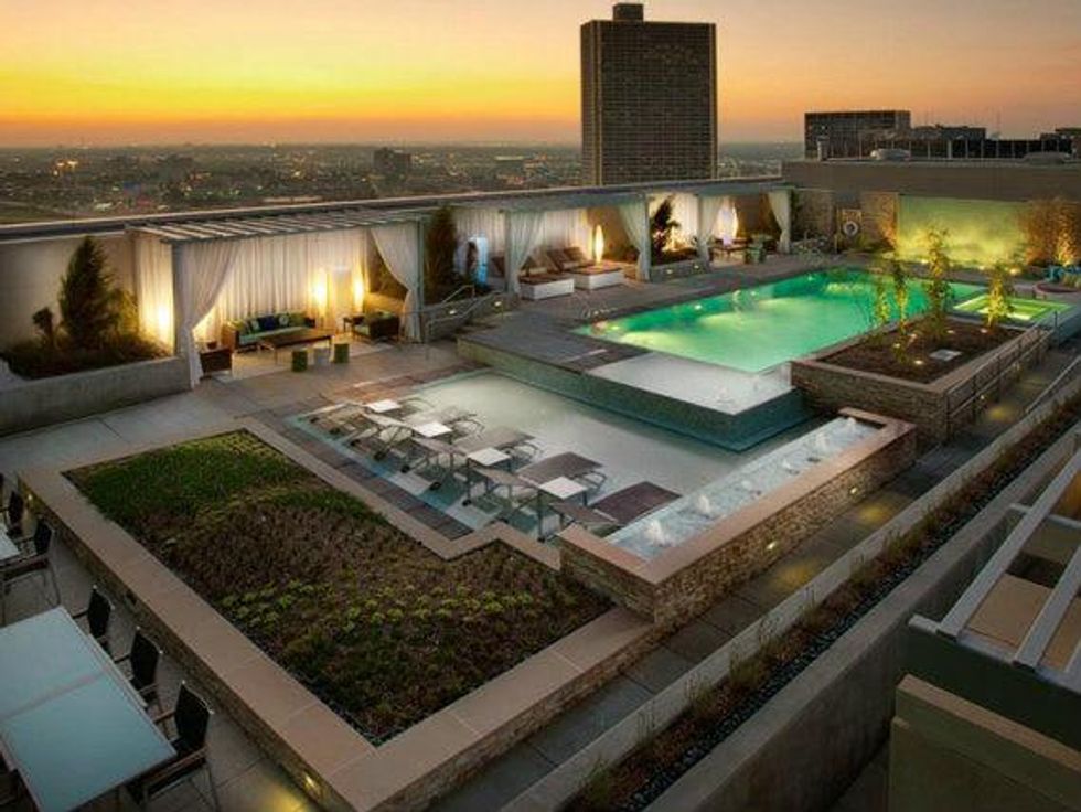 Pool at 1301 Throckmorton St. in Fort Worth