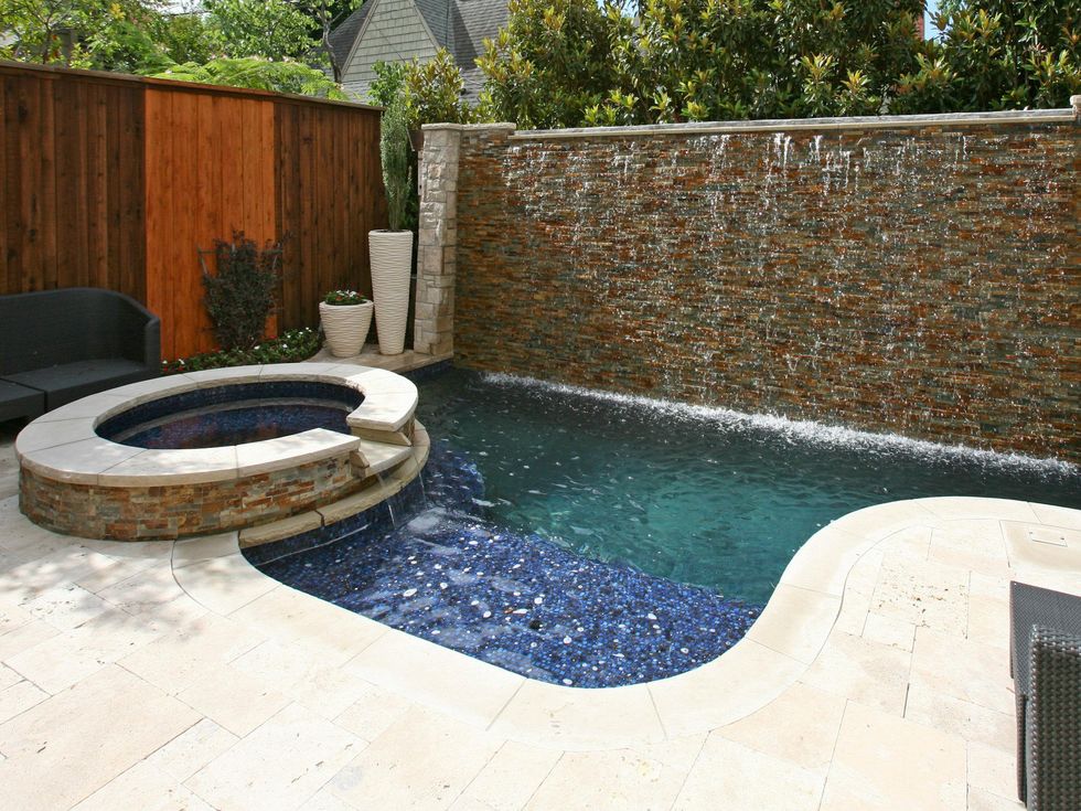 Pool at 3005 Amherst Ave. in Dallas