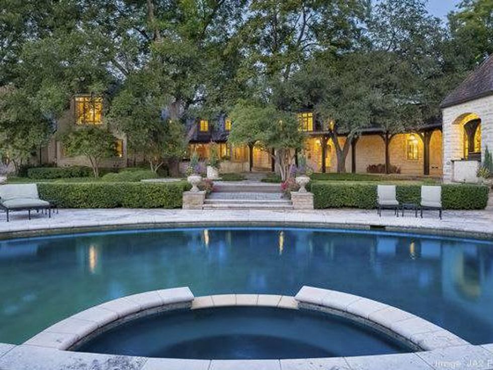 Pool at 4906 Park Ln. in Dallas