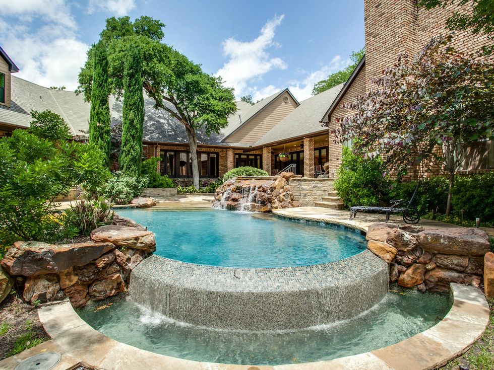 Pool at 5054 Lakehill Court in Dallas