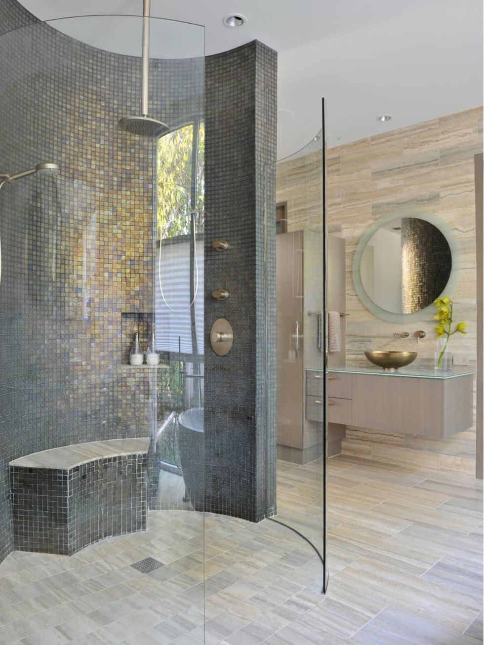 Porch.com master bathroom in Dallas