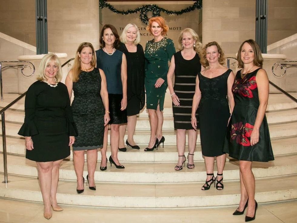 Presentation Ball Co-Chairs Therese Rourk, Eleanor Bond, Lissy Donosky, DSOL President Sandy Secor, Presentation Ball Chair Jolie Humphrey, co-chairs Dixey Arterburn, Ginger Sager and Kim Brannon