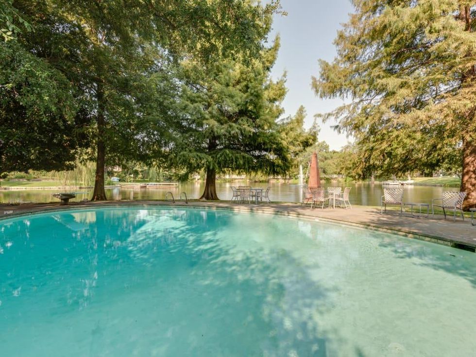 Preston Hollow pool and view