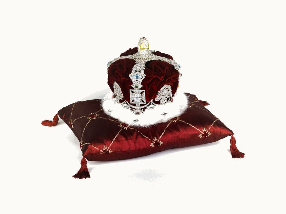 Princess Diaries 2: The Royal Engagement (2004), Mia's coronation crown worn by Anne Hathaway \u00a9 Disney from the All That Glitters: The Crown Jewels of the Walt Disney Archives collection