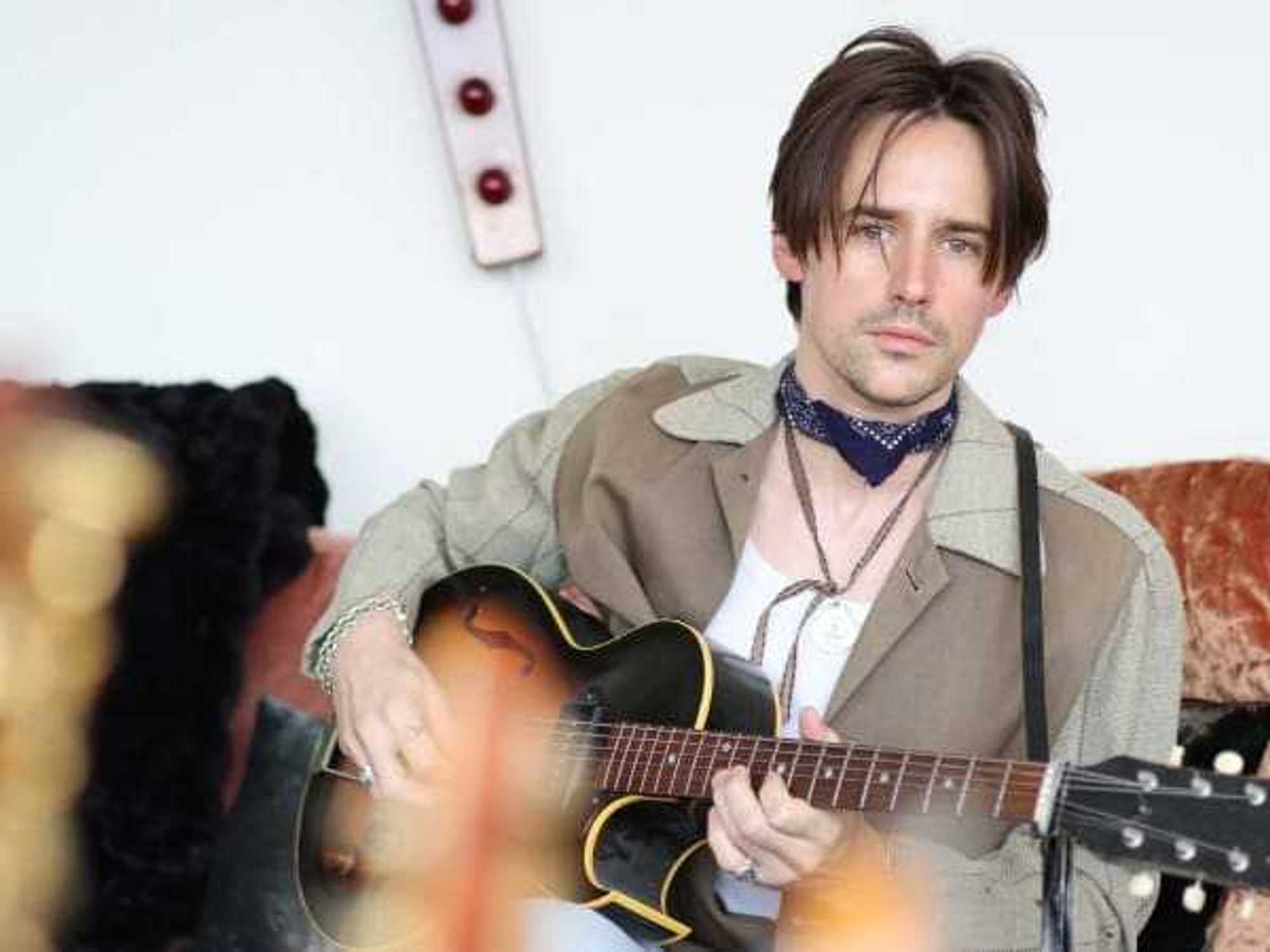 Reeve Carney