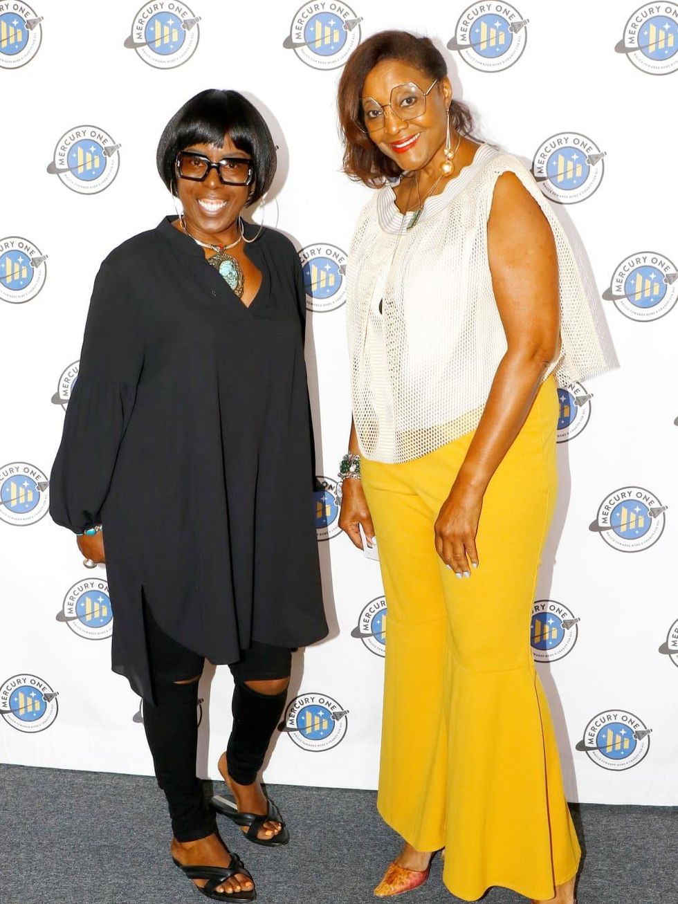 Reggi Kemp, Yolander Thomas