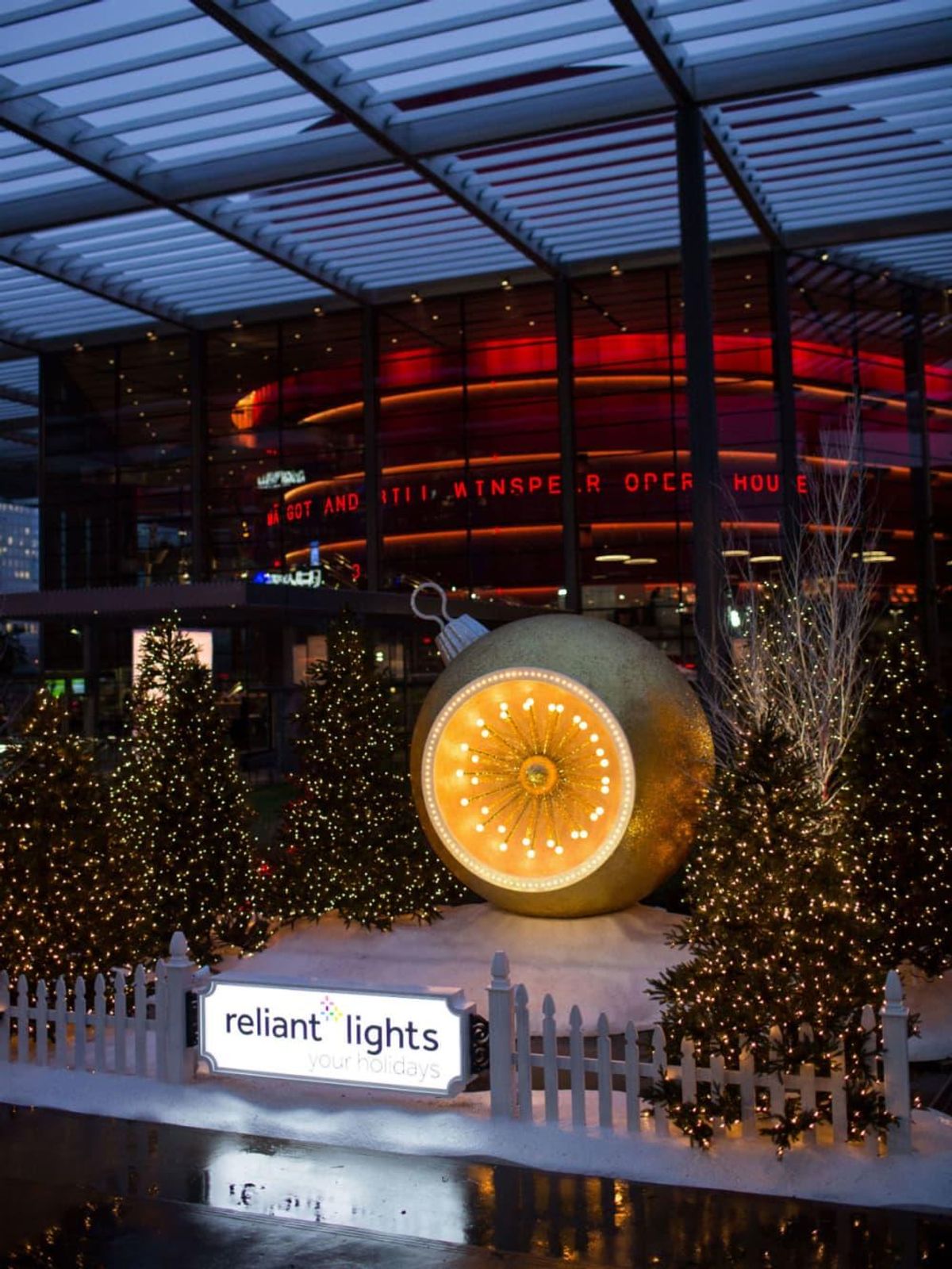 Reliant Lights Your Holidays will take place on December 5 at the AT&T