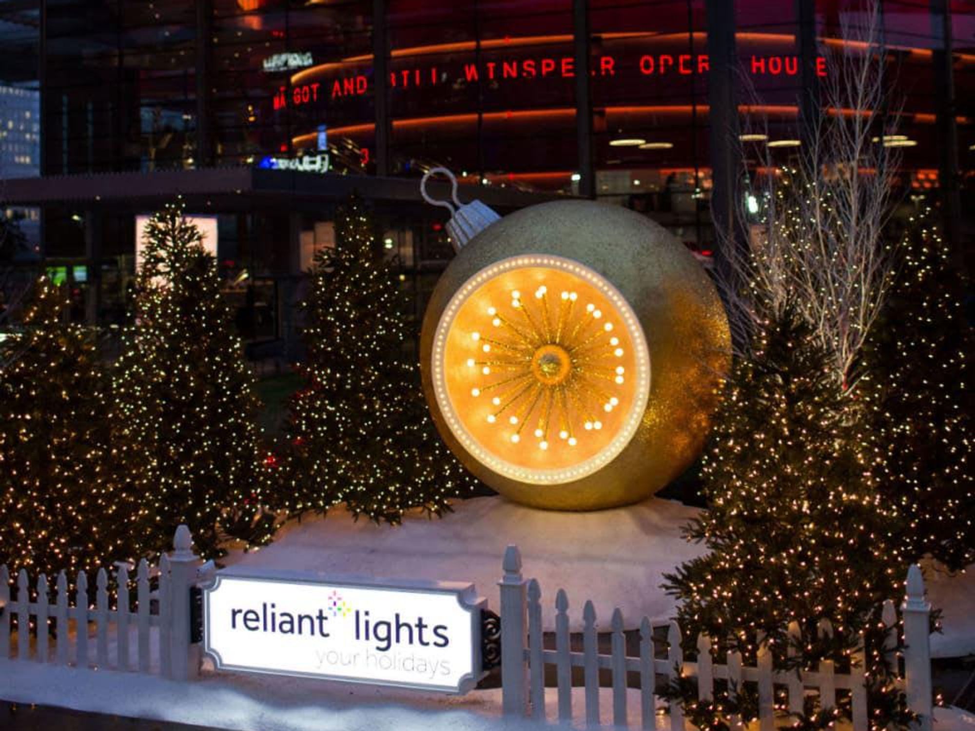 Reliant Lights Your Holidays