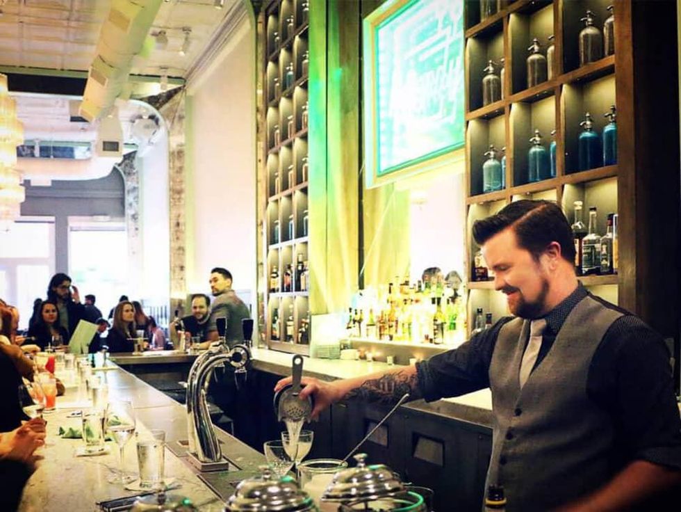 5 destination bars found in Dallas' very best restaurants