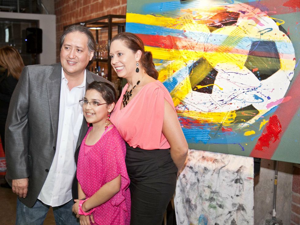 Richard Nunez, Jennifer Lopez, Crystal Schober, soccerball