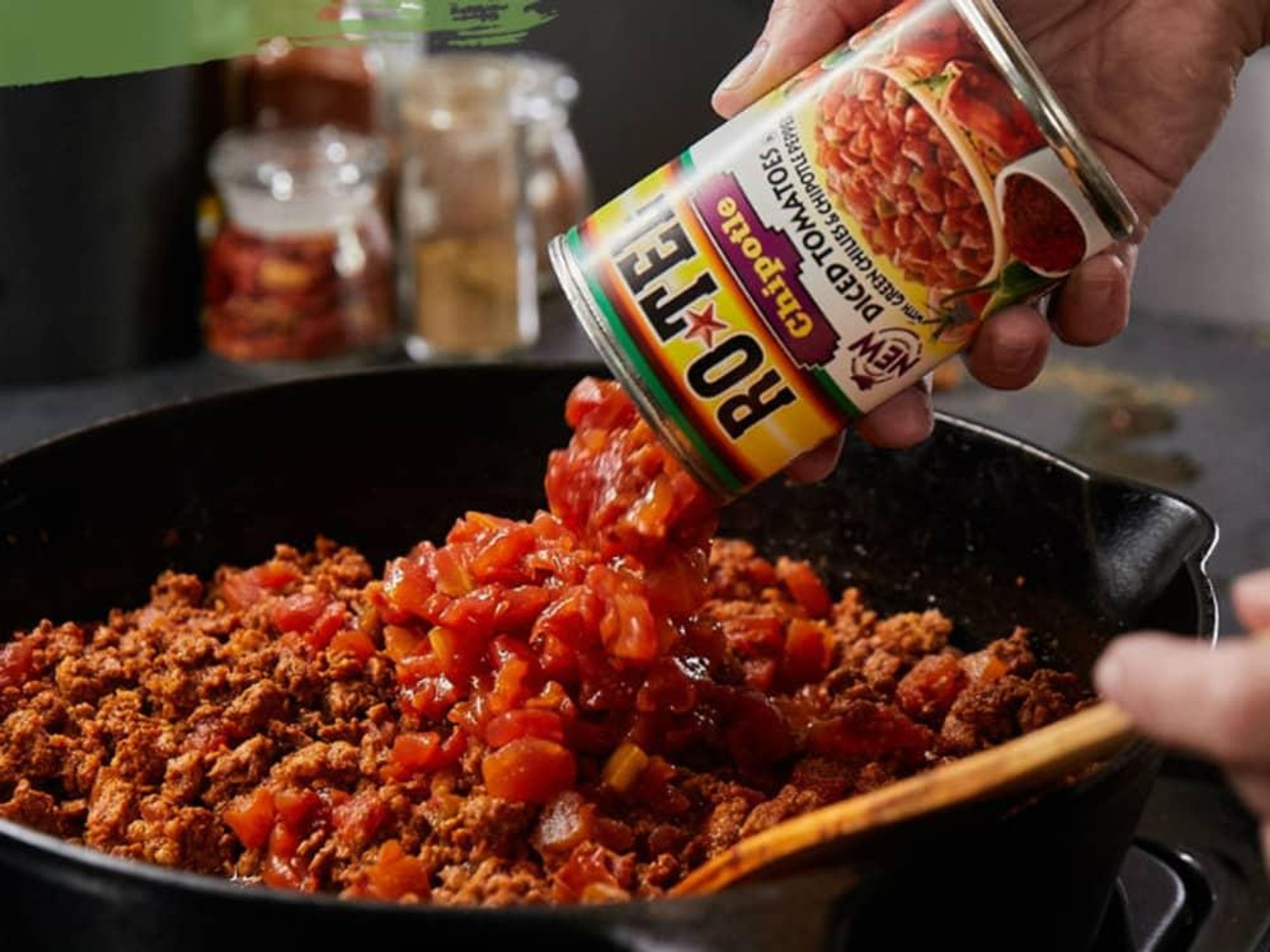 Ro-Tel chipotle velveeta queso