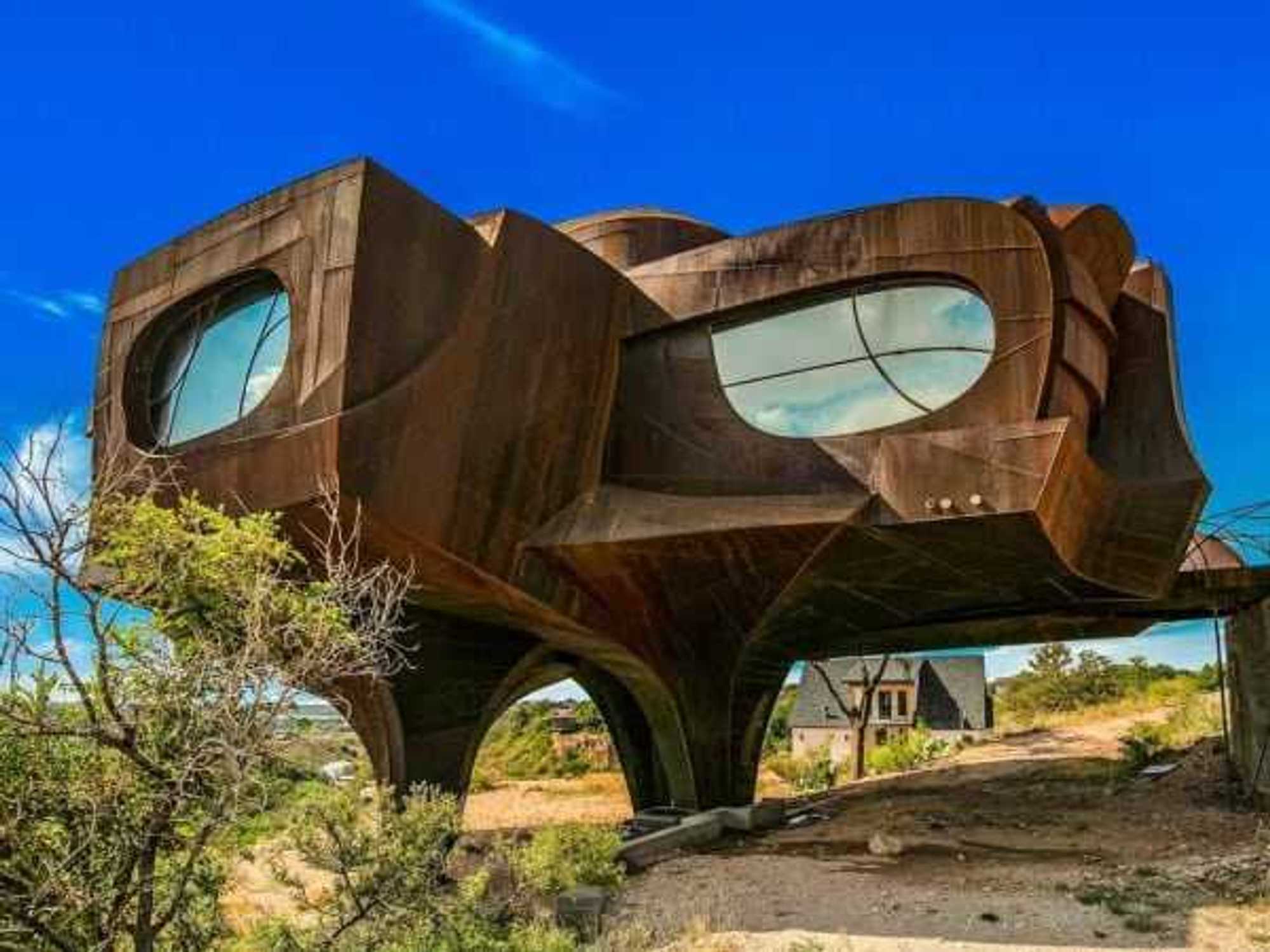 Robert Bruno Steel House Airbnb in Ransom Canyon, Texas